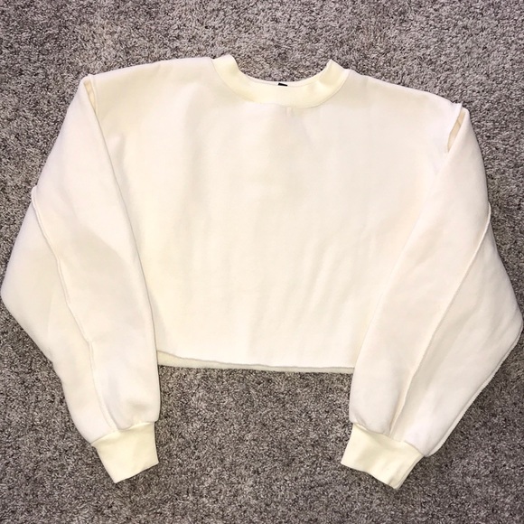 Tops - FINAL SALE!!! Cream crop crewneck